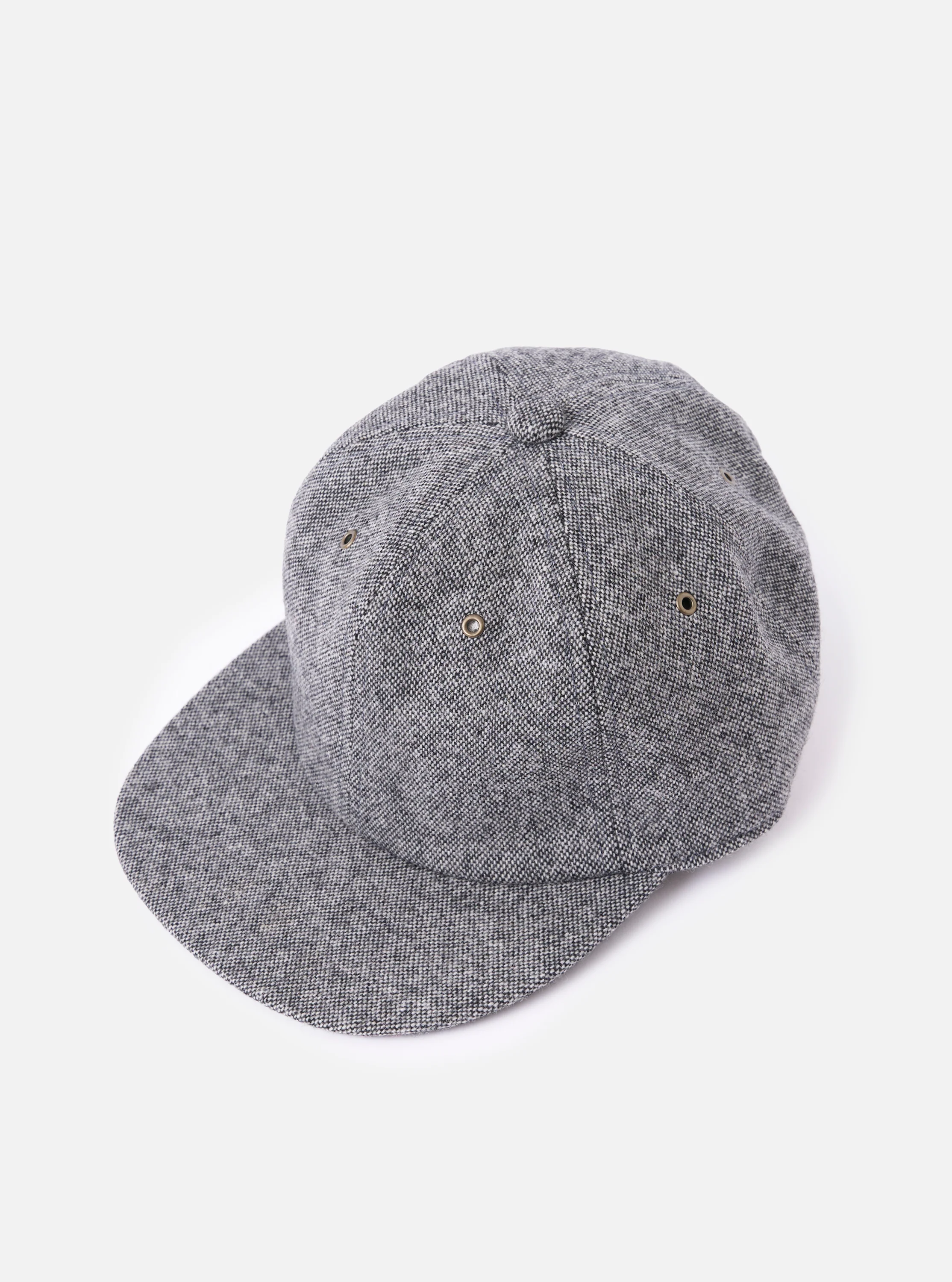 cableami® Black/White Recycled Tweed Cap - Image 2