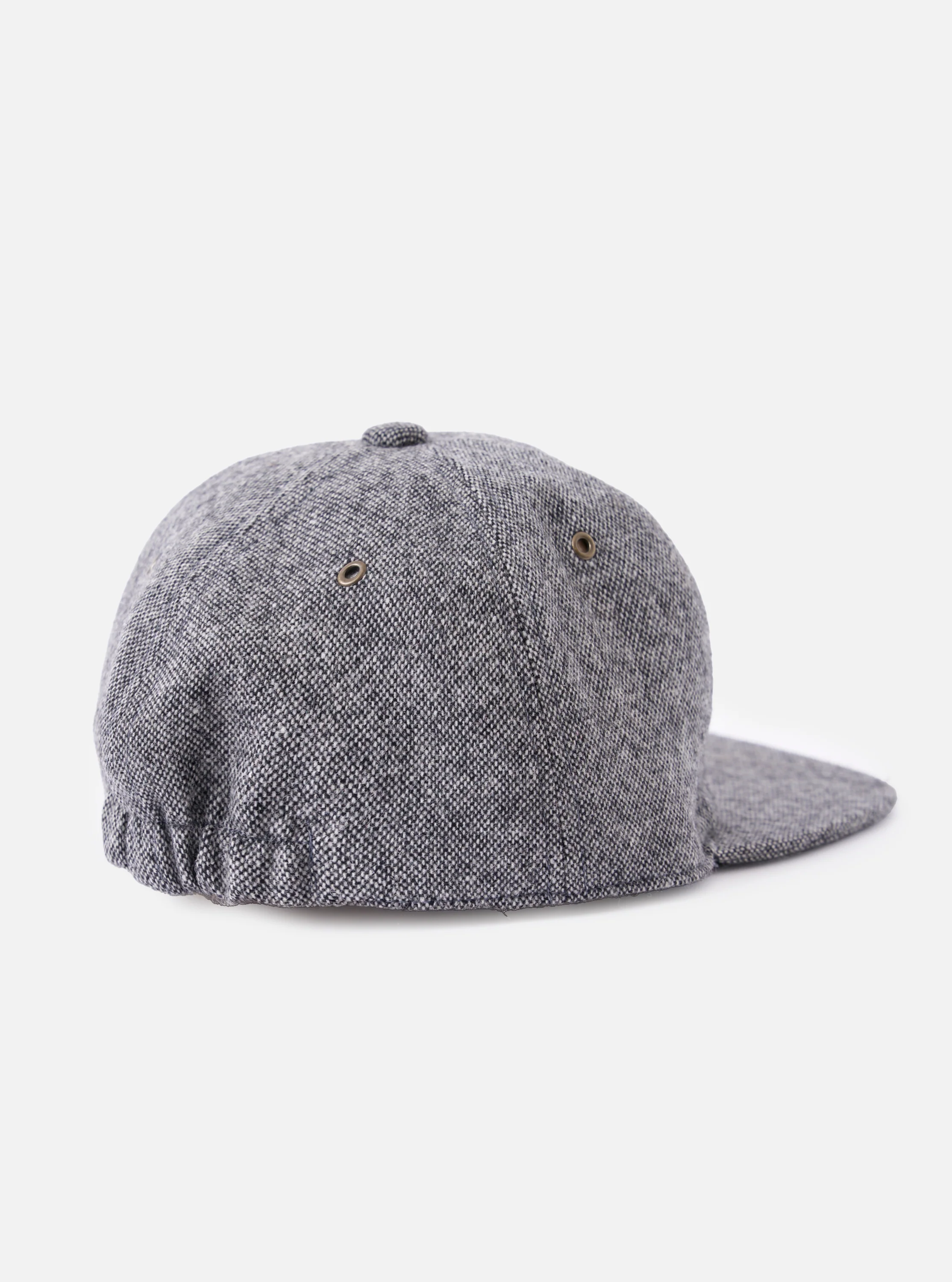 cableami® Black/White Recycled Tweed Cap - Image 4
