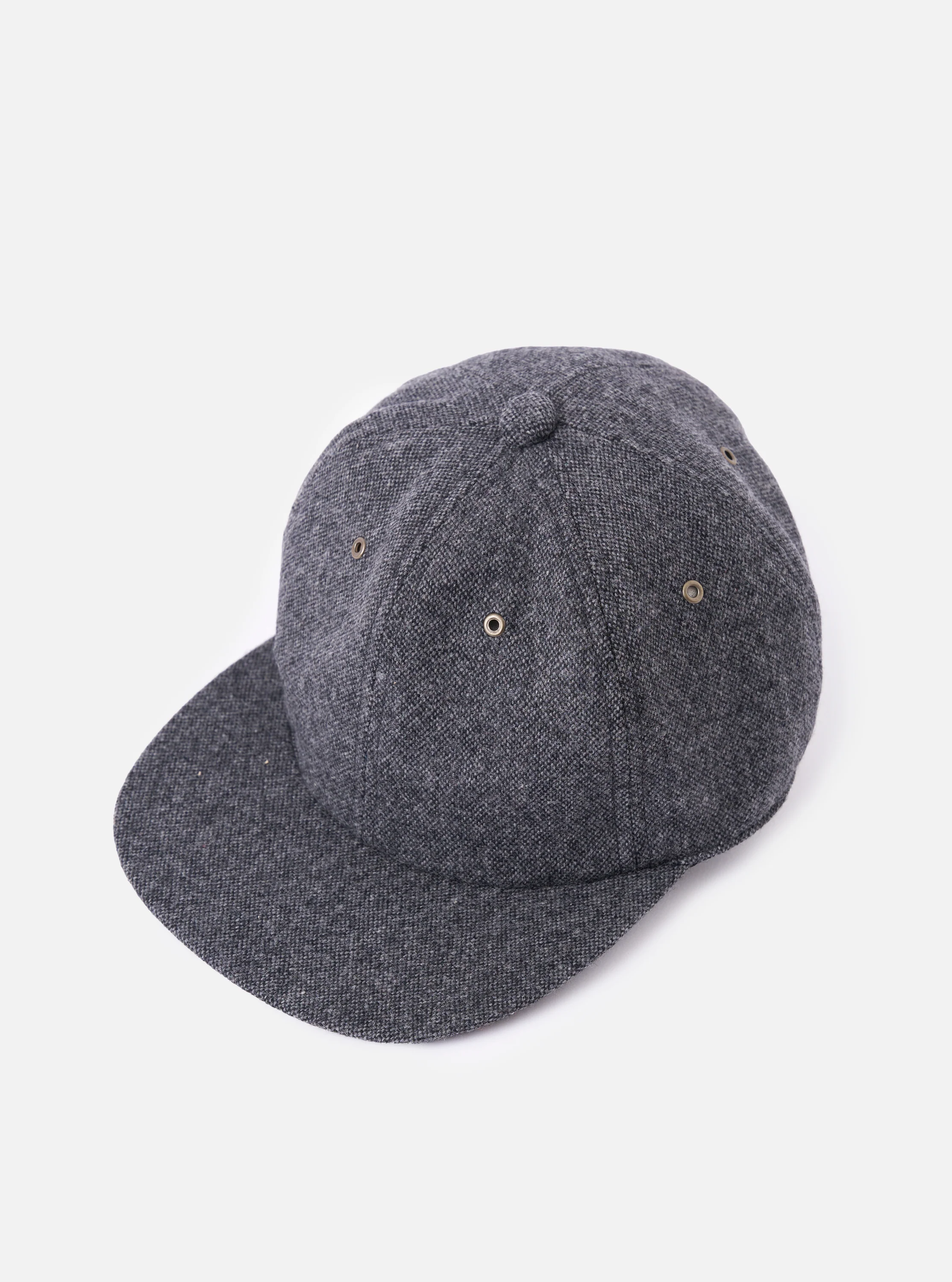 cableami® Grey Recycled Tweed Cap - Image 2