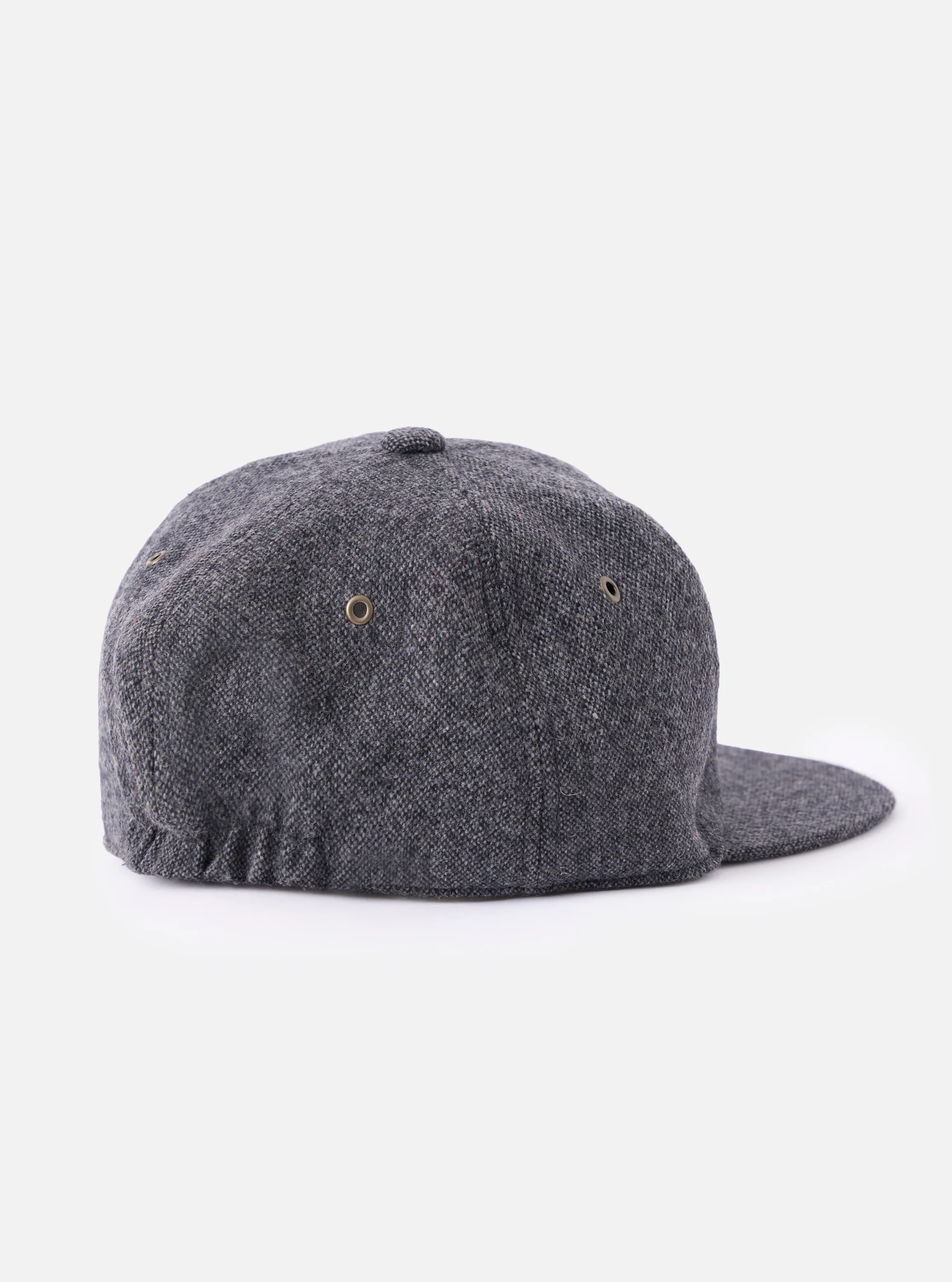 cableami® Grey Recycled Tweed Cap - Image 4