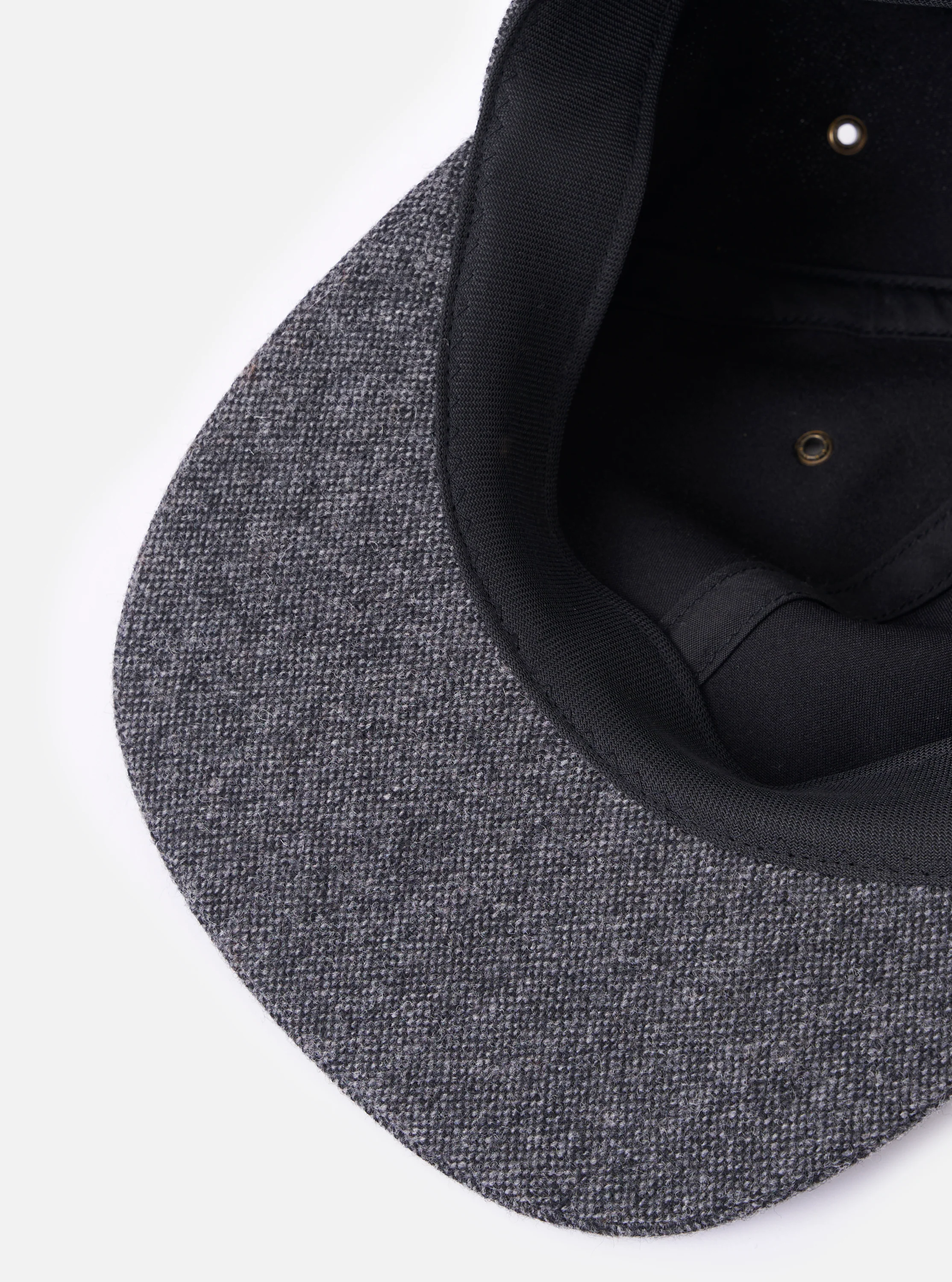 cableami® Grey Recycled Tweed Cap - Image 5