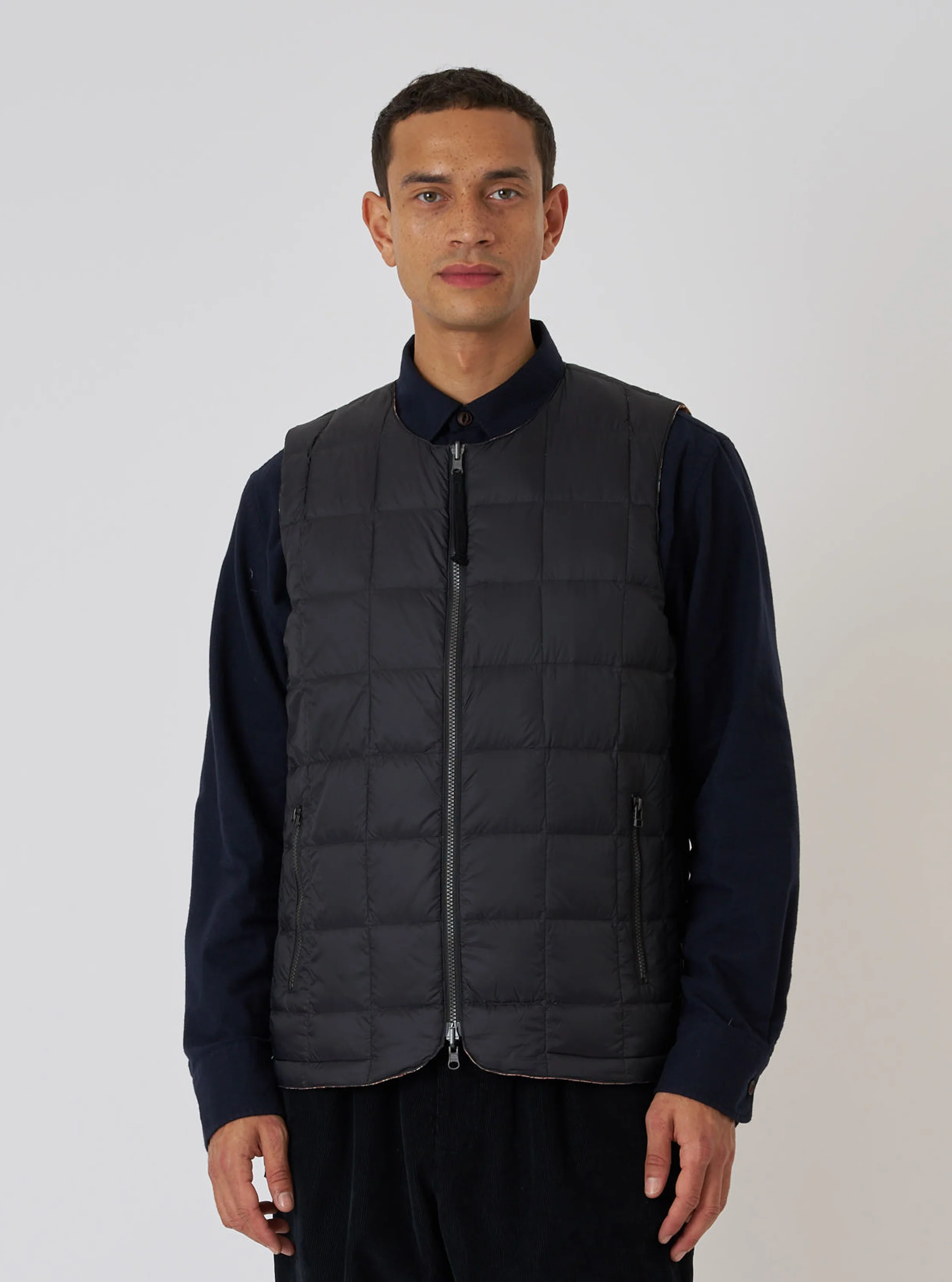 TAION x Universal Works Reversible Black Military Line Vest - Image 2